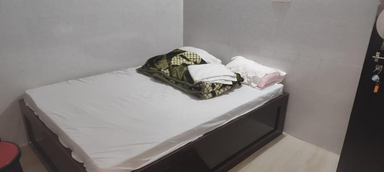 Hotel Radhey Krishna パトナー エクステリア 写真