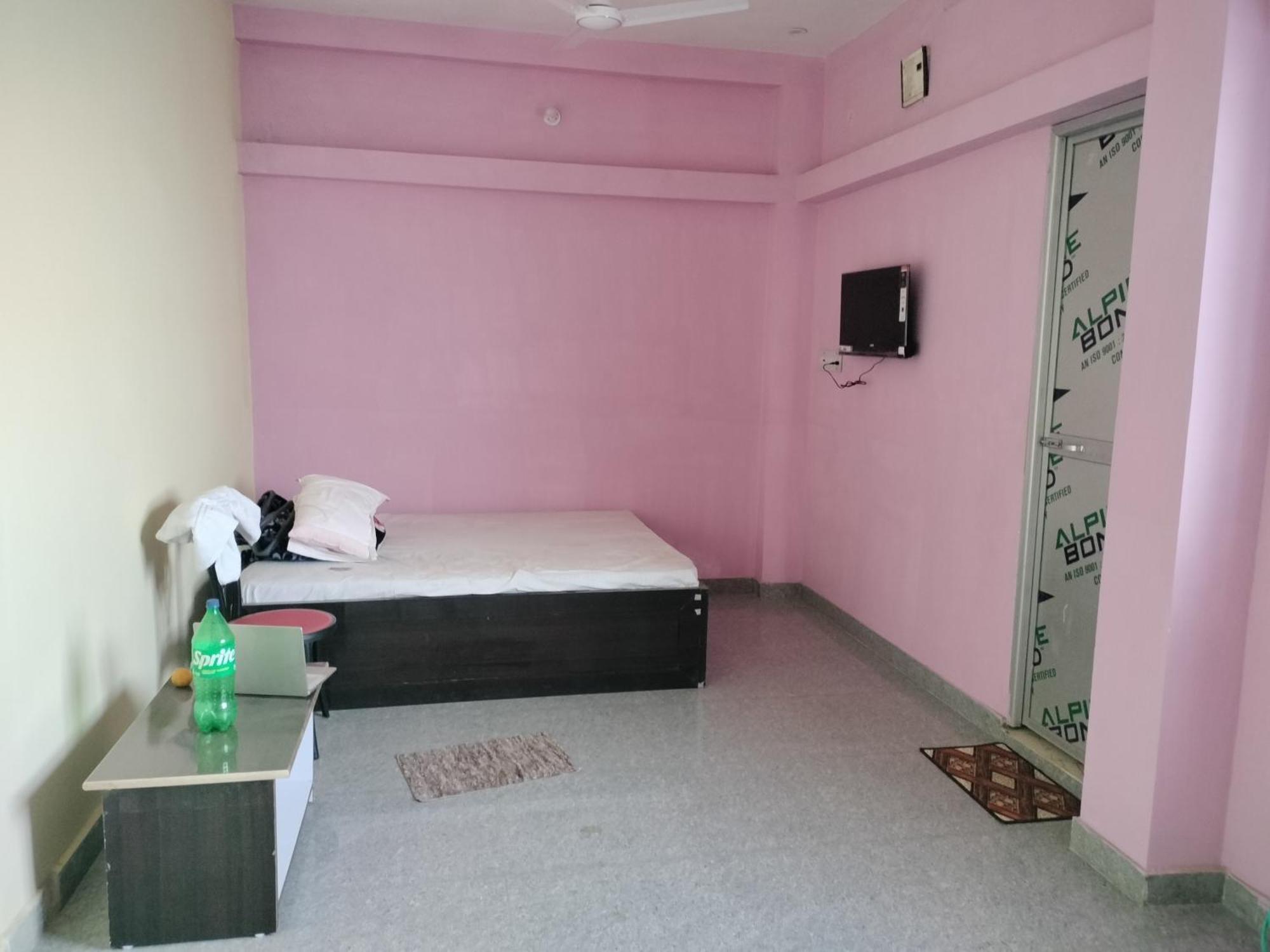Hotel Radhey Krishna パトナー エクステリア 写真